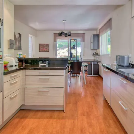 Pomelo By Interhome *